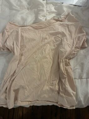 Soft Lightweight Women's Tee in Light Blush